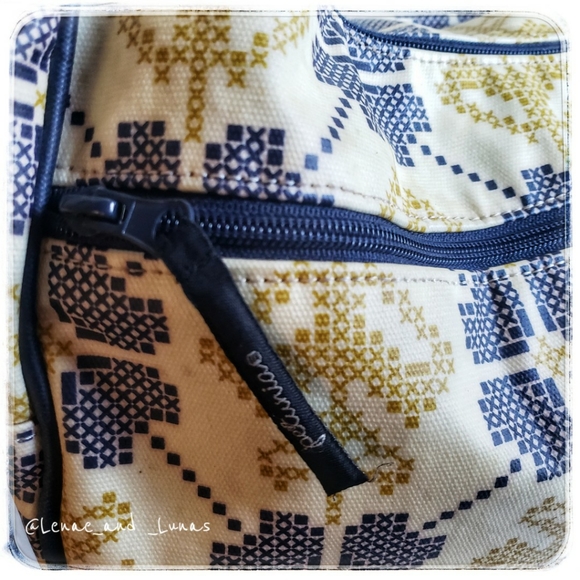 Luxury Petunia Pickle Bottom Unisex Touring Tote - Picture 5 of 7